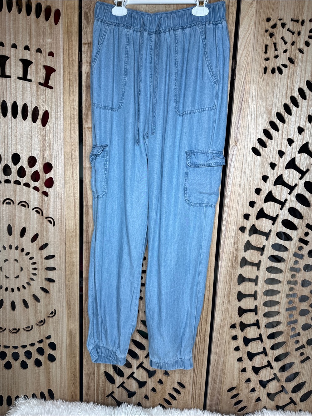 Love Tree Light Blue Cropped Cargo Joggers